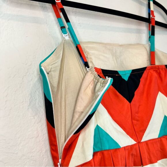 Minuet striped dress with pockets. Removable/adjustable straps. Size small - Picture 5 of 7